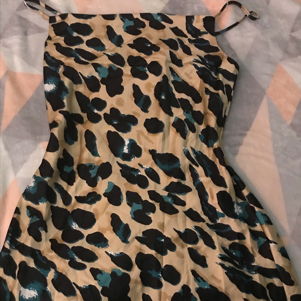 Leopard print crowl neck strap dress